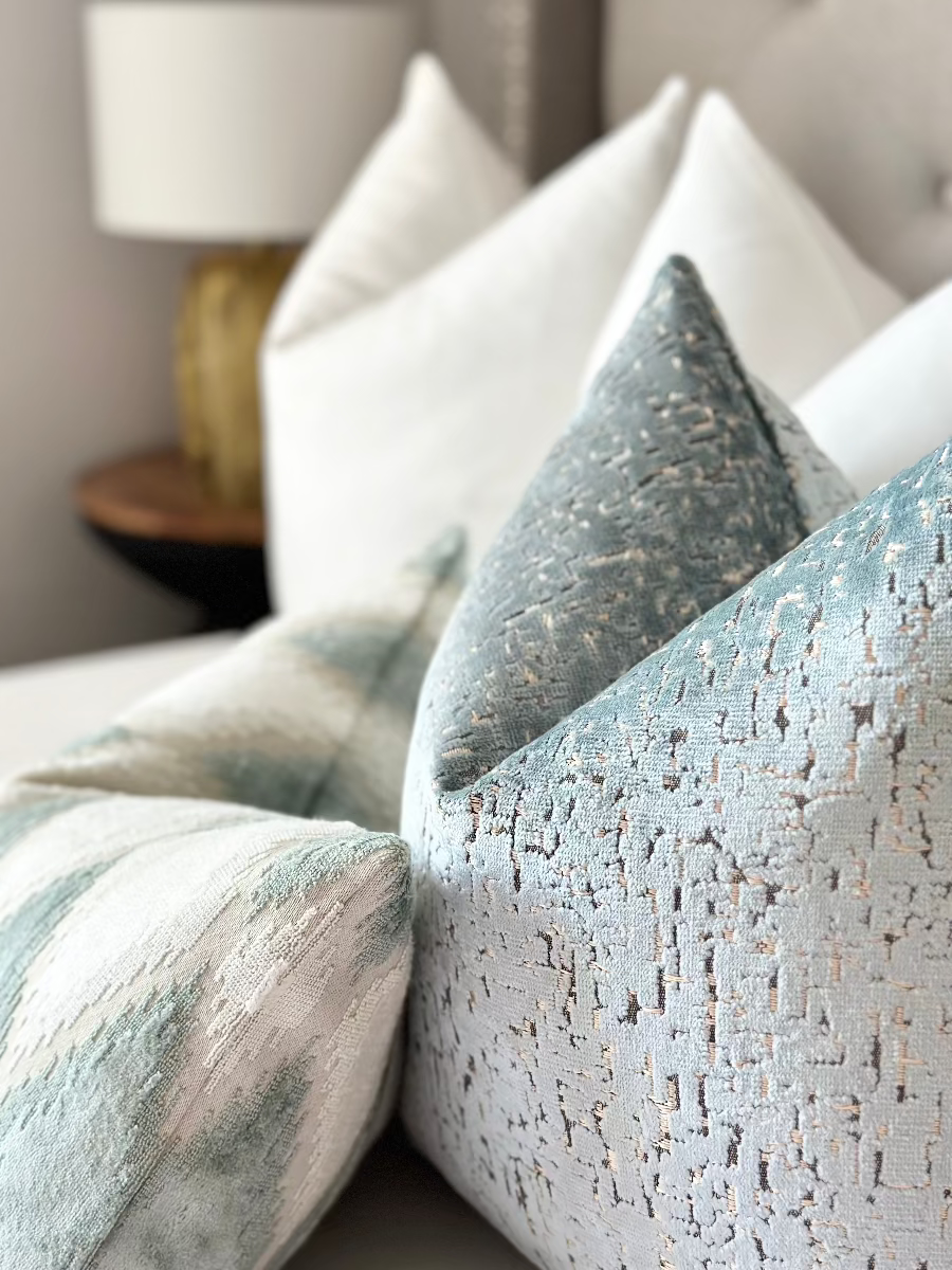 Light blue velvet pillow cover hot sale
